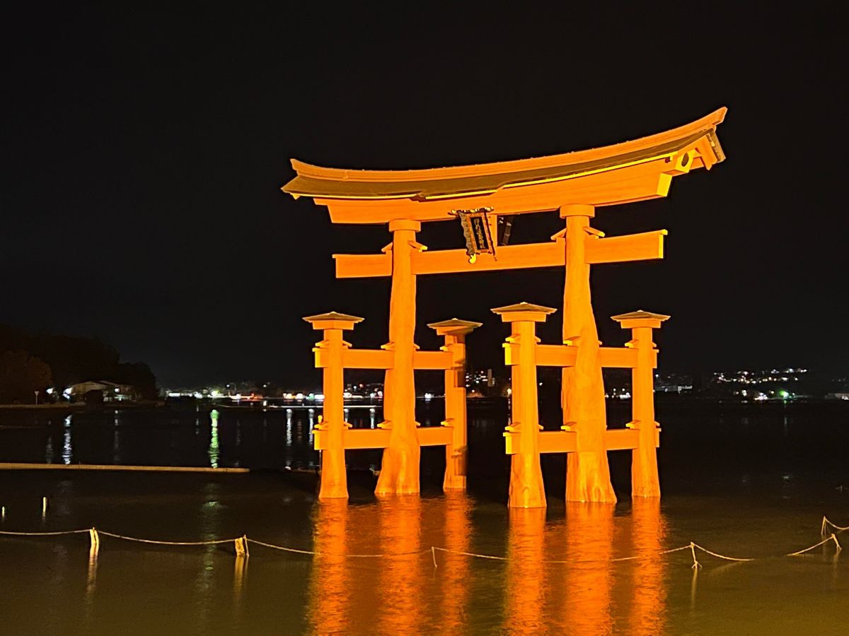 宮島観光情報 - 宮島・厳島神社の観光やイベント情報はこちら - 宮島観光にお役立てください | レンタルきもの みやじま小町【公式】～世界遺産 宮島で着物・浴衣をレンタルして観光を100倍楽しもう！～  宮島で着物・浴衣体験！ 七五三、フォトウェディング！