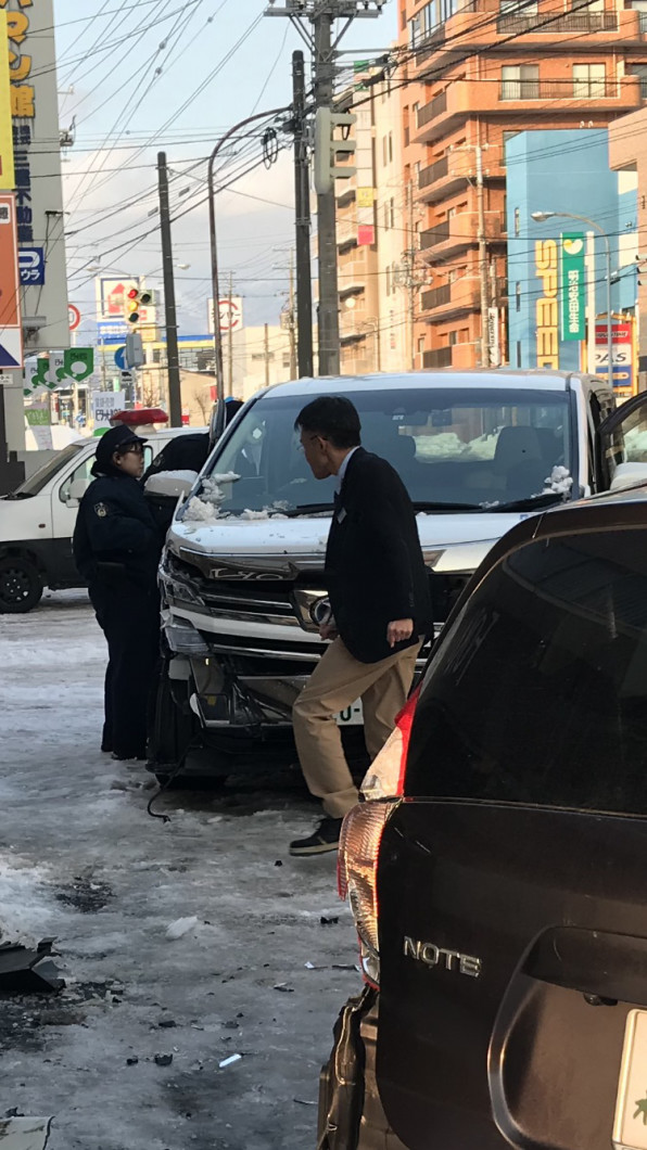 富岡店 臨時休業のお知らせ 函館 美容室フォルム Form