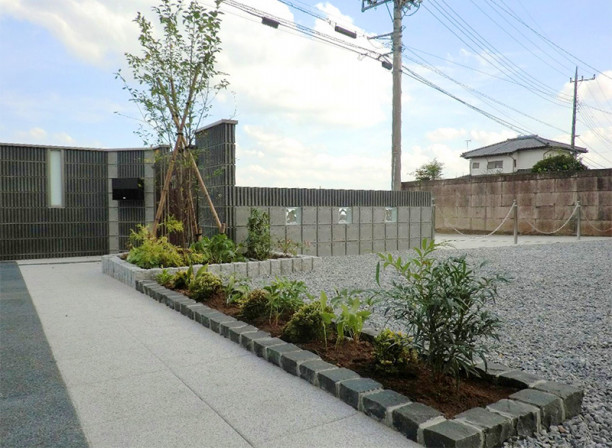 リクエストは かっこいい モダンなお庭 庭いろは 栃木の外構 エクステリア専門店 木の花ホーム