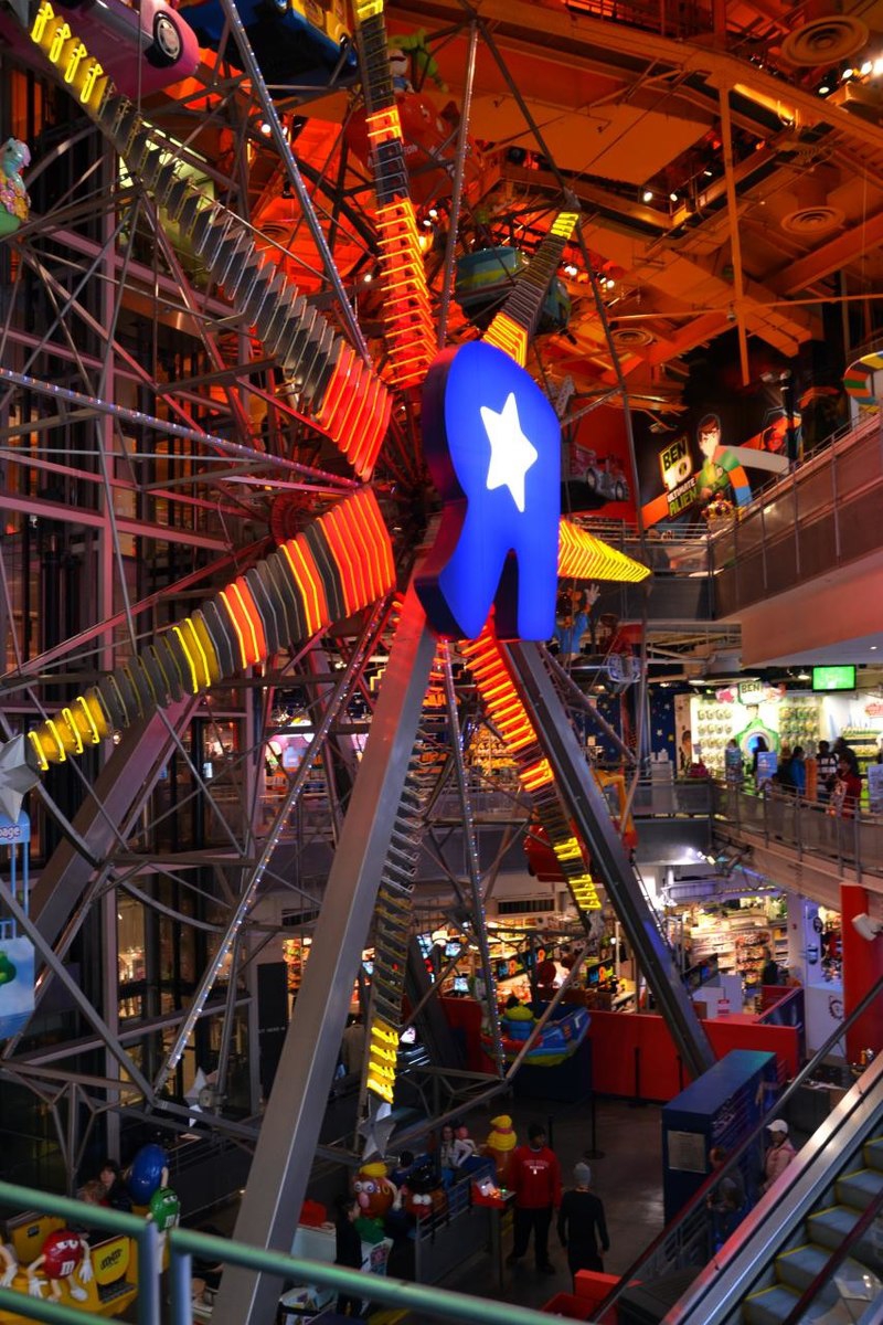 TOYS R US ピンズセット☆トイザらス☆タイムズスクエア☆ニューヨーク TOYS R US ピンズセット☆トイザらス☆タイムズスクエア