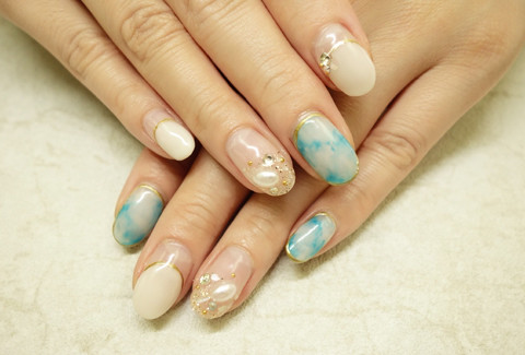 爽やかターコイズのマーブルビジューネイル 青梅市ネイルサロン Nailsalon Mousse