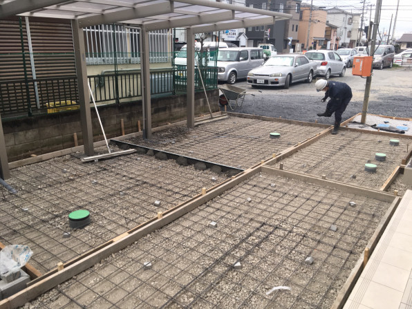 土間コンクリート 株式会社 良元興業 埼玉県朝霞市 ータイル工事 Diy 外構工事 庭リフォームー バリアフリー