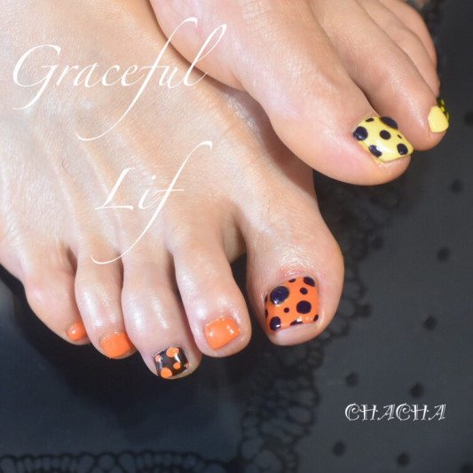 草間さん風カボチャのフットネイル Chacha Nail 樹庵 草間さん風カボチャのフットネイル Chacha Nail 樹庵