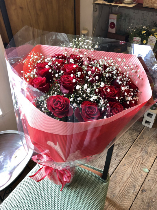 赤い薔薇とかすみ草 Tamarack