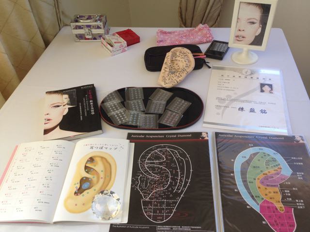 本場台湾で買付 耳ツボ探知機、フェイスポインター、 耳ツボジュエリー