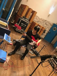 レコーディング 1日目 リズム隊編 Caspa Official Website レコーディング 1日目 リズム隊編 Caspa Official Website