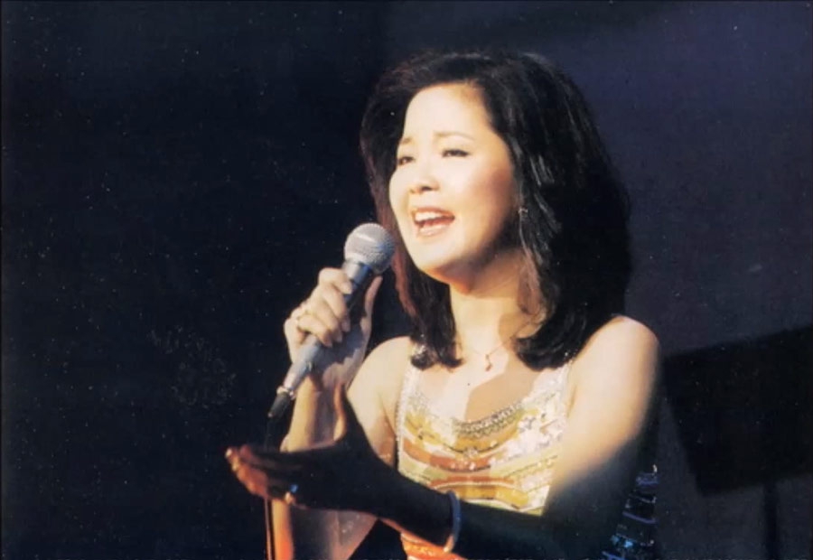 日本国内・ファーストコンサート（1977年） | On Teresa Teng