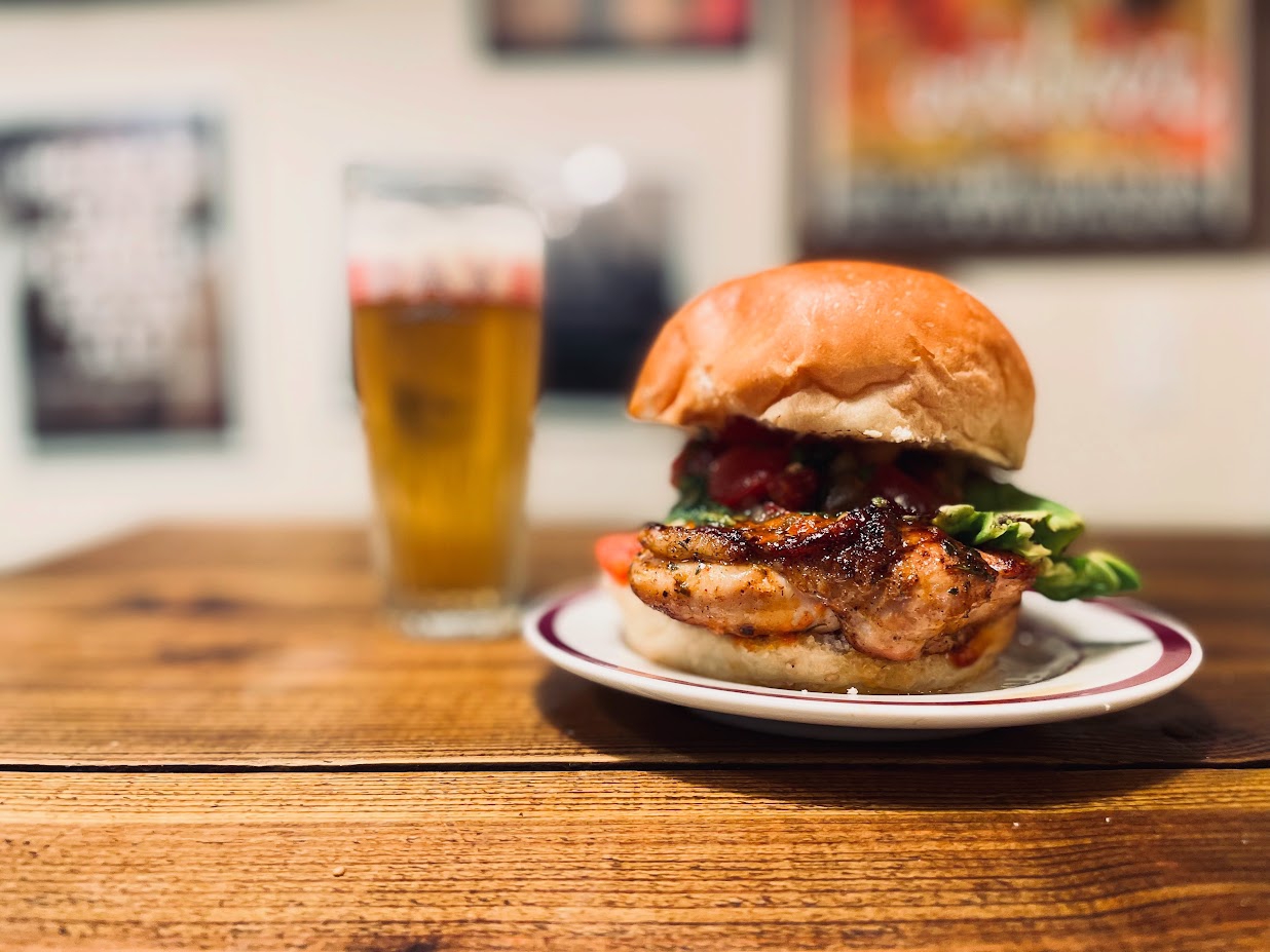 Brasseire Lloyd's ブラッスリーロイド