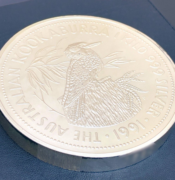 オーストラリア カワセミ150ドル銀貨 1キロ(1kg)お買取させていただき 