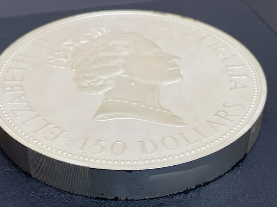 オーストラリア カワセミ150ドル銀貨 1キロ(1kg)お買取させていただき 