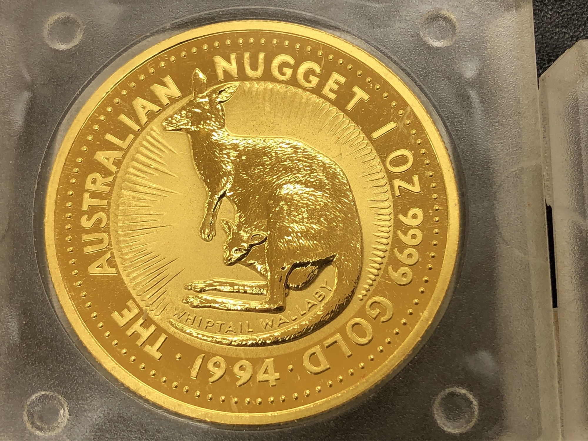 オーストラリア カンガルー金貨(ナゲット金貨)1オンス、1／2オンスをお ...
