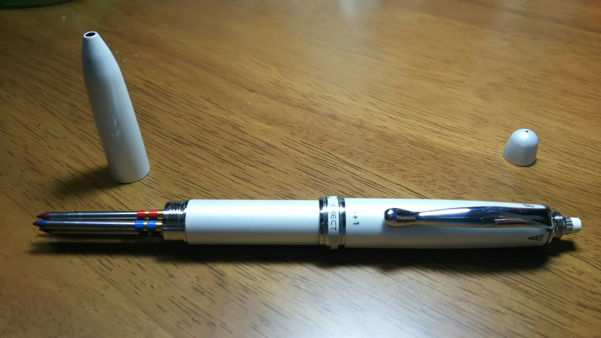 PILOT 3+1 EXECT BLACK&RED 多機能ペン PILOT 3+1 EXECT BLACK&RED 多機能ペン