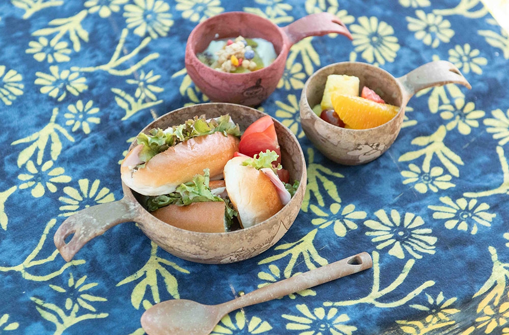 【色: レッド】KUPILKA(クピルカ) アウトドア キャンプ 食器 皿 木製