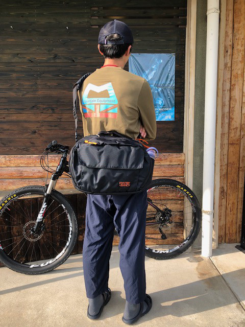 ミステリーランチ 超人気DISTRICTシリーズの新作ショルダーバッグ  