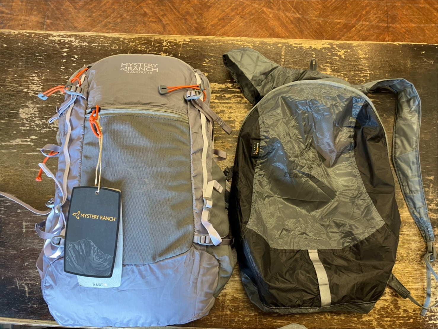 ミステリーランチ 日帰り登山にも使えちゃう定番サブザック イン ミステリーランチ 日帰り登山にも使えちゃう定番サブザック イン