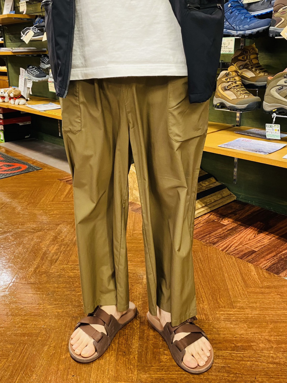 アクシーズクイン 凌 暑い季節を乗り切る快適人気パンツ アヲネロ 