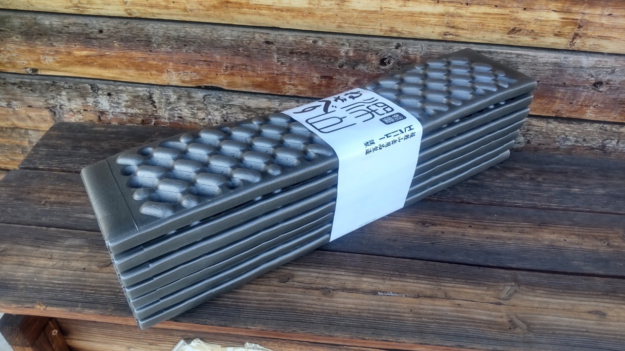 エバニュー テント泊登山や防災用品に！発泡率にこだわって軽量