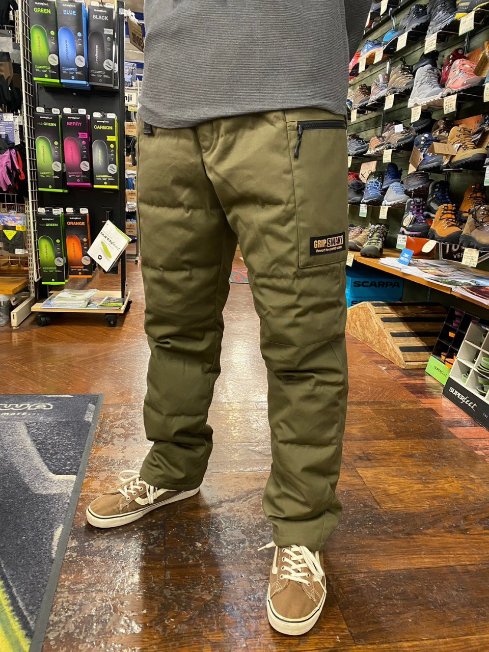 グリップスワニーダウンパンツ 