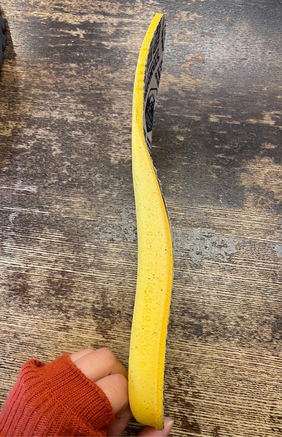 キーン キャンプにもばっちりな難燃素材のらくらくスリッポンが今なら