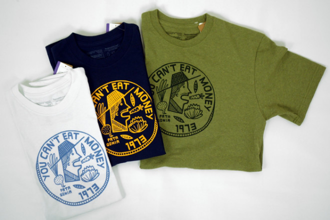 パタゴニア Patagonia 半袖tシャツ ネイビーボディ うすいグレープリント レディースs オーガニックコットン100 Usedキレイ アウトドア セール