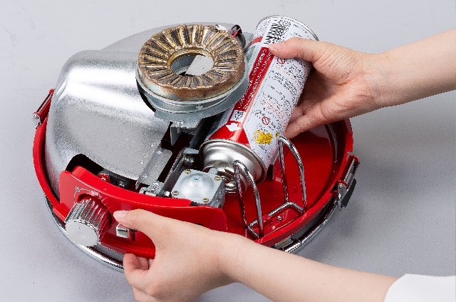 アラジン 持運に便利なカセットボンベ式ポータブルガスストーブ 限定