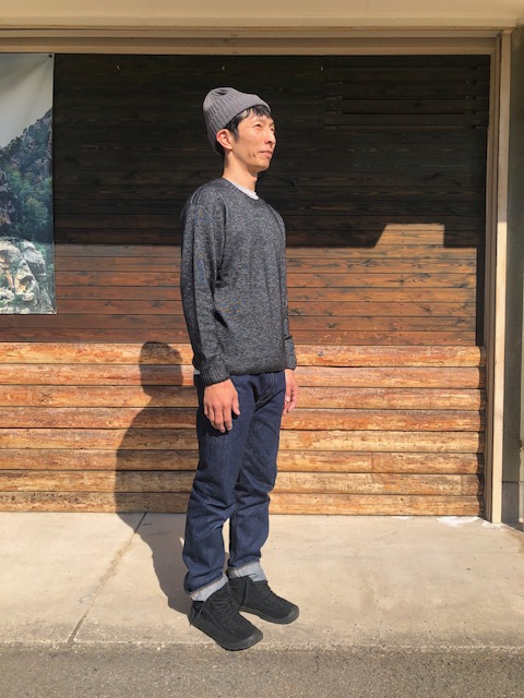 スタティック アウトドアフィールドでの中間保温着として開発された