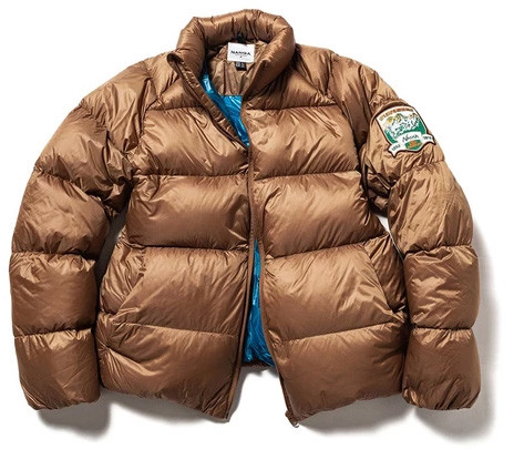 ナンガ 2019年秋冬新作 限定ワッペンを採用した25周年記念ダウン  