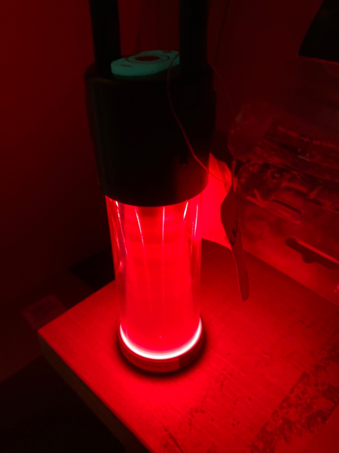 機能もデザインも妥協なし！コンパクトでパワフルな携帯型LED