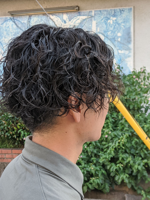 メンズツイストパーマ 千種区本山駅徒歩1分のヘアサロン Tie ティエ くせ毛をいかしたショート ボブが人気の美容室