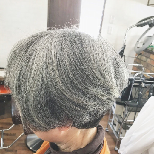 白髪と書いてハクハツ ｇｒａ ｈａｉｒ グラヘアー