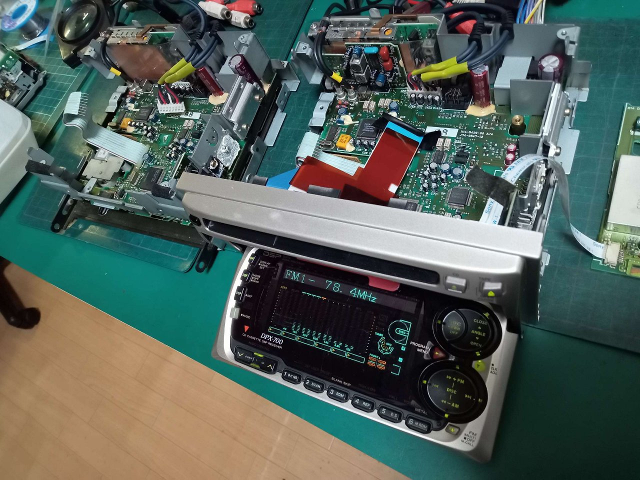 DPX-700、故障、分解、修理。左側音出ず。ニコイチ修理。東京都