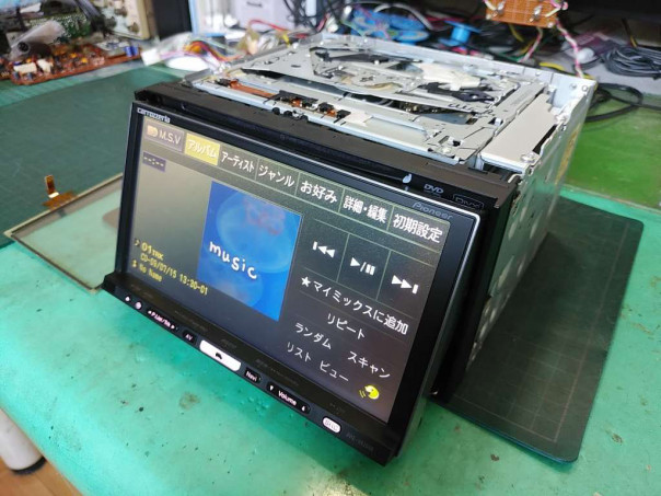 AVIC-HRZ099、故障、分解、修理。タッチパネル位置ずれ、操作出来ない 