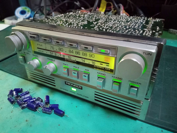 Gex 61 19年モデル 故障 分解 修理 電源入らず コネクター触ると電源入る 北海道からのご依頼 Lonesome Car Boy Am Fmチューナー カーオーディオ カーナビ修理専門店 ベストサウンド オーディオ事業部 サウンドシステムk 持ち込み取り付け 故障