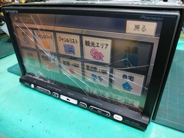 AVIC-HRZ008、故障、分解、修理。タッチパネルひび割れ、タッチパネル 
