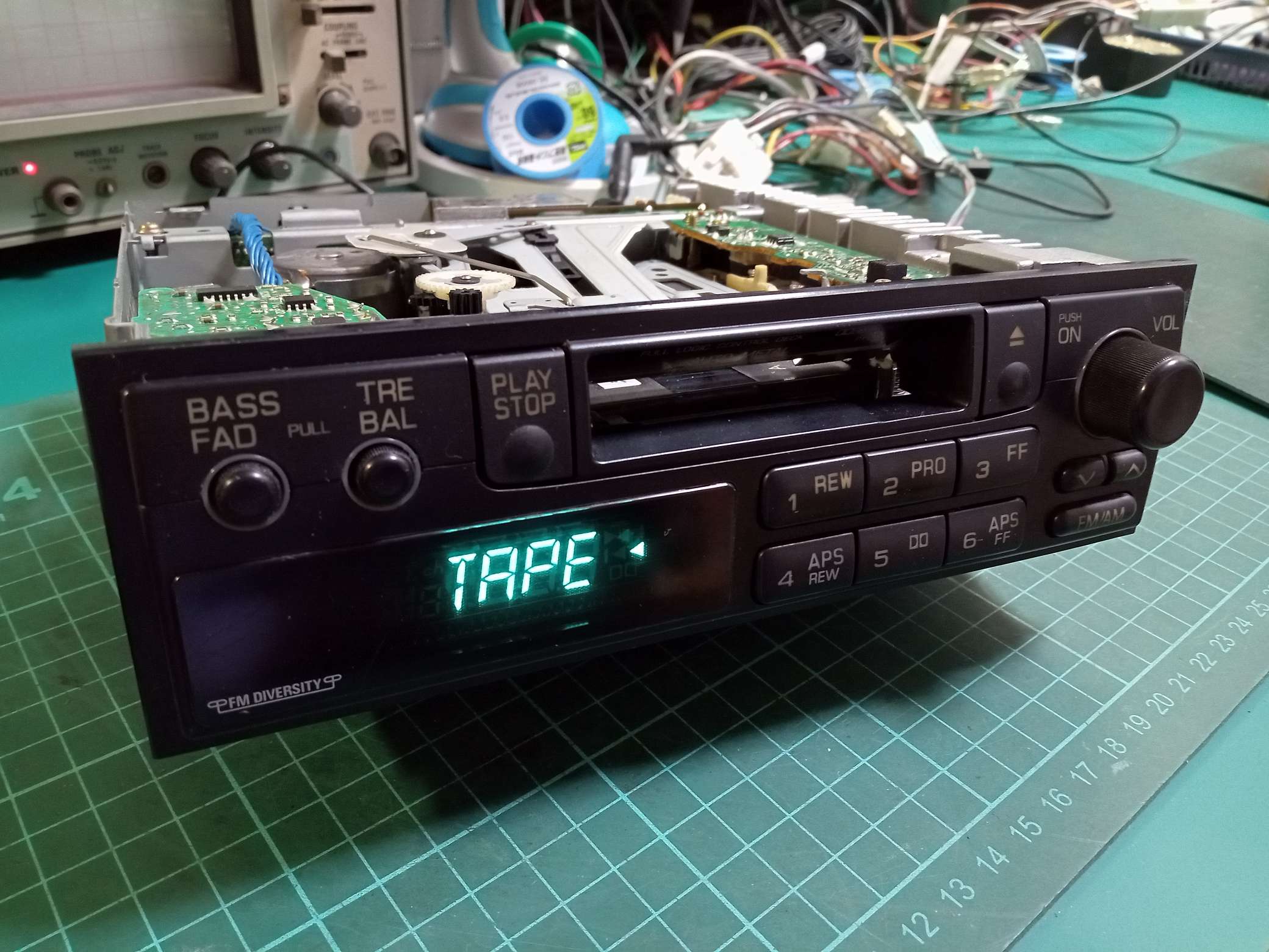 RMZ26SAS、PK031、故障、分解、修理。電源入らず。茨城県からのご依頼。日産純正、カセットレシーバー。 【カーオーディオ