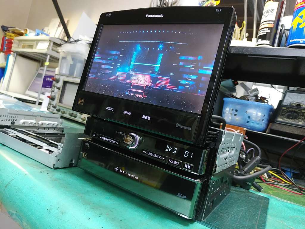 [送料込み]Panasonic ストラーダナビ　CN ーHX3000D カーナビ歴史探訪】クルマなのにハイビジョン映像対応