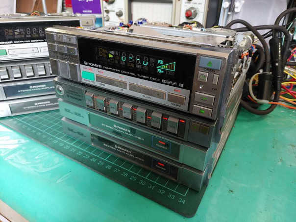パイオニア PIONEER 済み ロンサムカーボーイカセットデッキ アンプ 旧車1