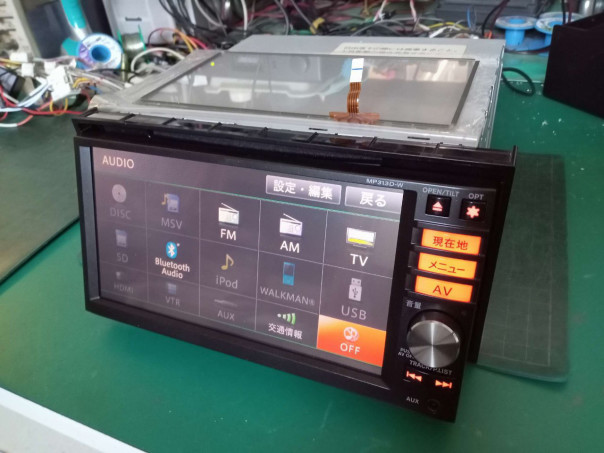 NVF-0238ZN、MP313D-W、故障、分解、修理。タッチパネルの「戻る」が 