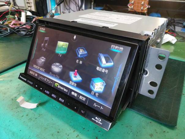 CN-RX02D、故障、分解、修理。操作スイッチパネルが外れ、ボタン操作 