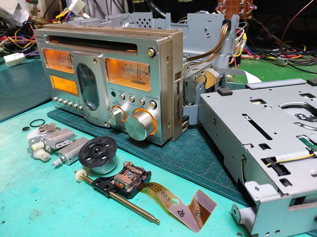CQ-TX5500D、故障、分解、修理。CD時々読み込みしない。宮城県