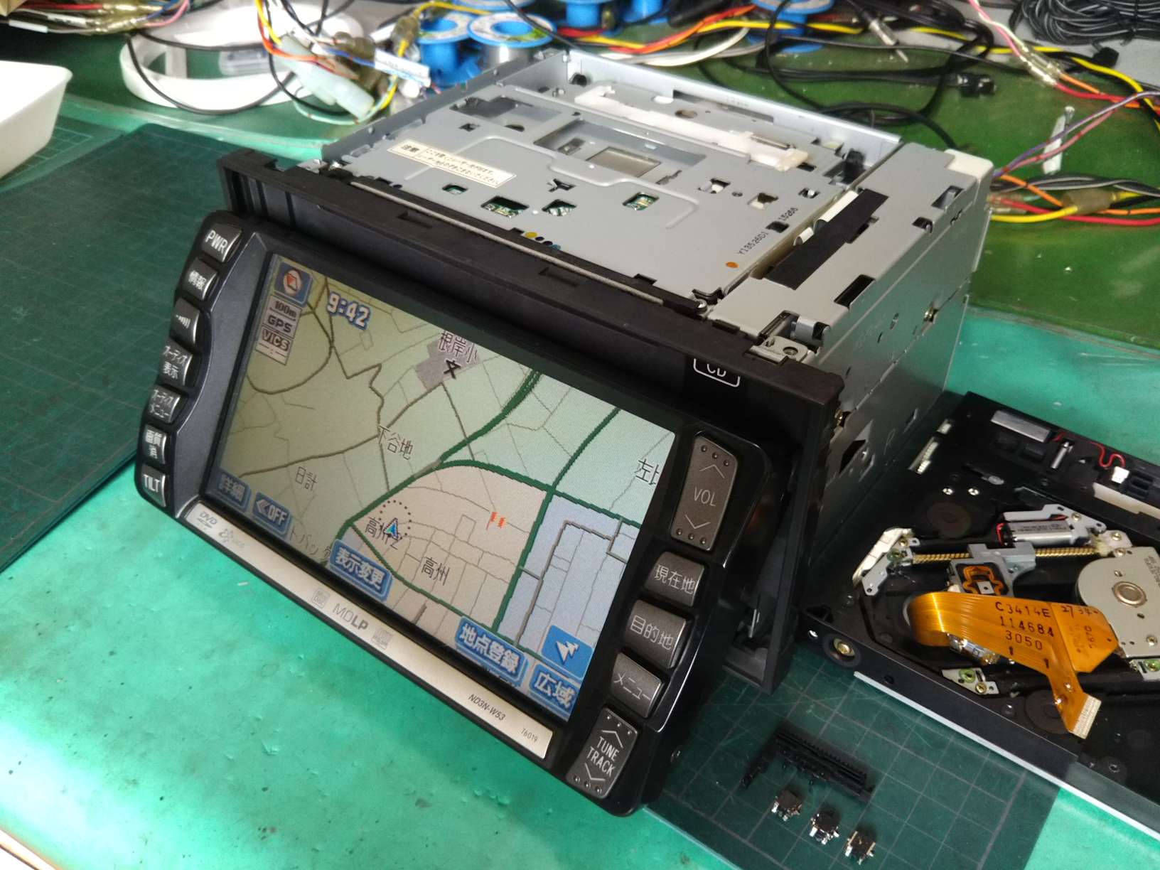 CQ-XS0302C、ND3N-W53、故障、分解、修理。地図ディスク読まず。MD