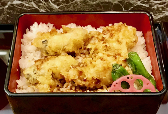 ありそうでナカナカない 美味しい丼物 石臼挽き手打ちそば 居酒屋 慶元流