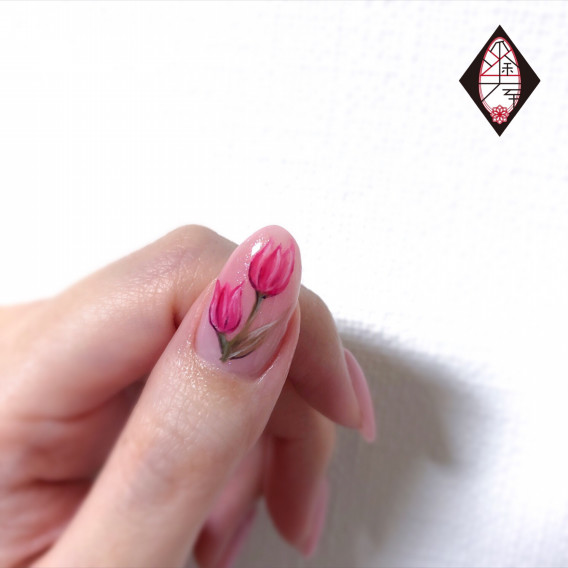 手描きチューリップ 自爪を削らない札幌のネイルサロン爪塗屋