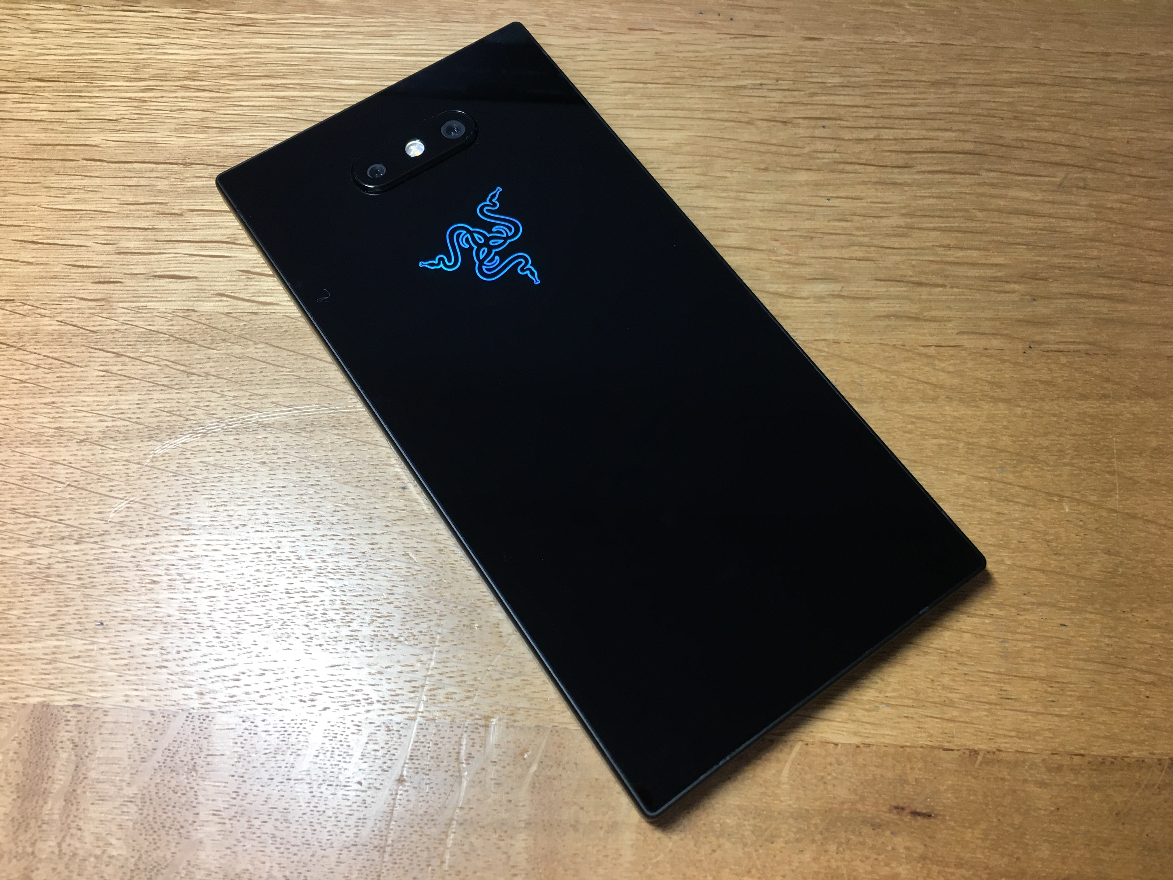 Razer Phone 2を買ったので日本で使えるのか等ちょっとしたレビュー 