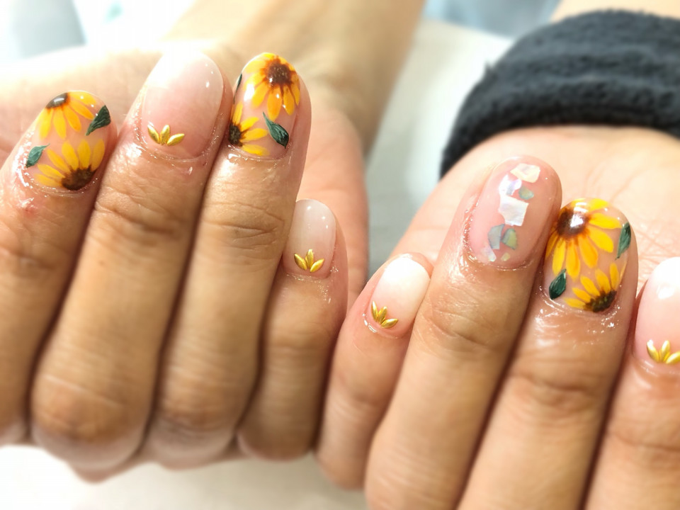 ひまわりネイル Beautysalondoll