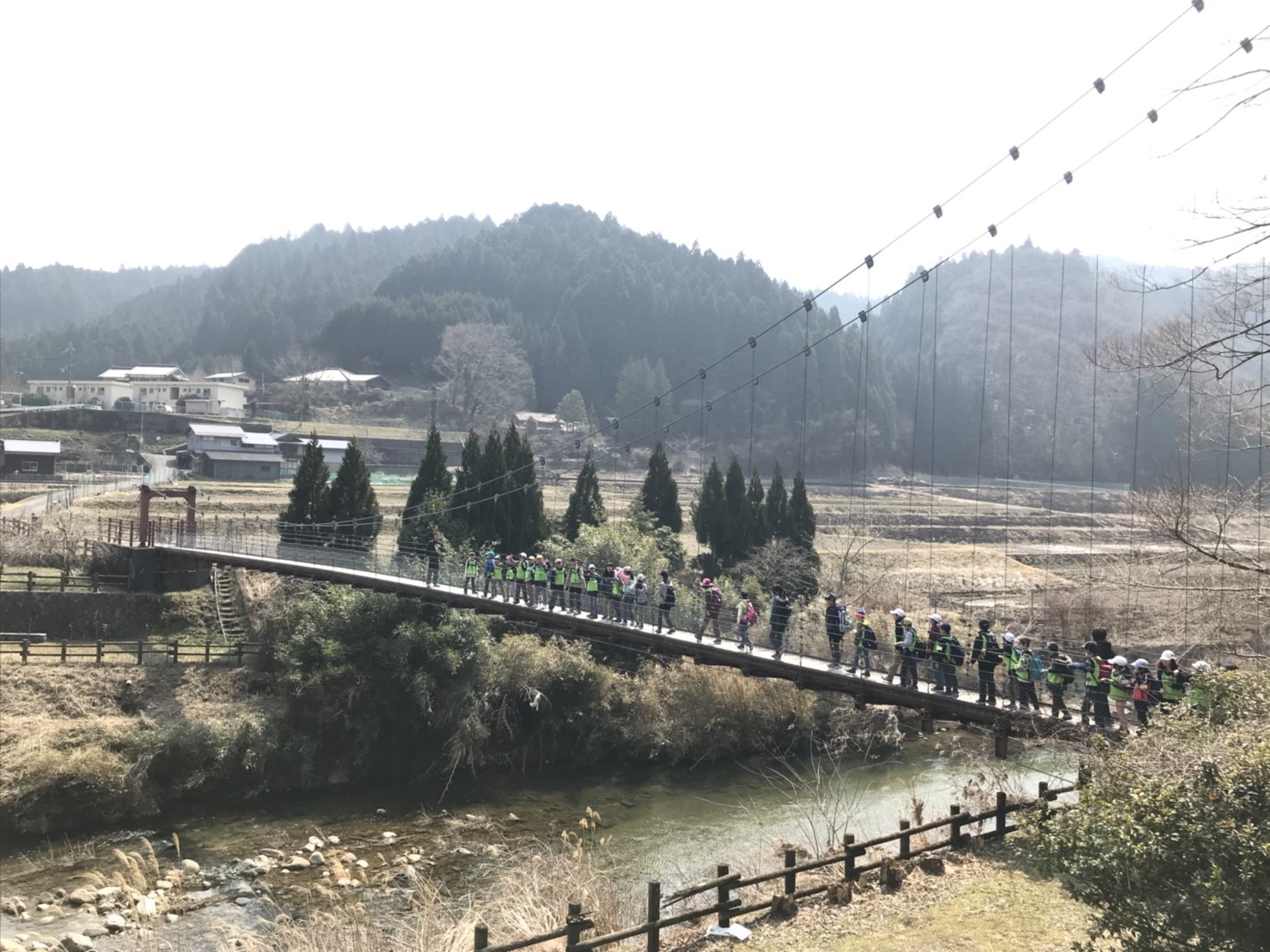 勉強も野外体験もつまった春の合宿 花まる学習会 関西