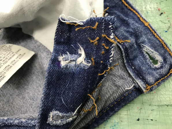 ジーンズのボタンホール修理 Masizin マシジン ジーンズリペアやリブ交換 厚物縫製が得意な洋服お直し屋です