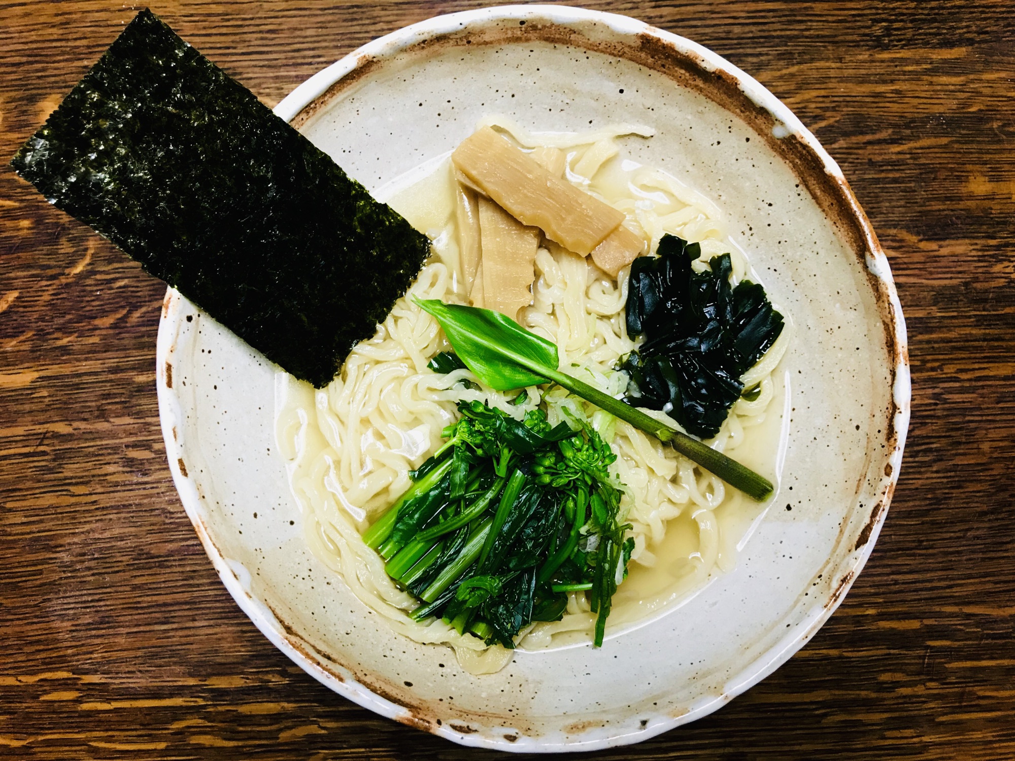 おばあちゃんとのラーメン作り | Hungry Snail