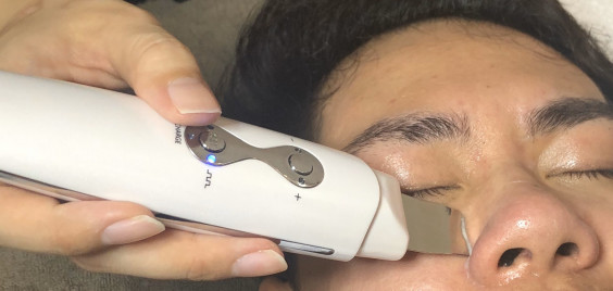 メンズ毛穴ケア Aube Japan