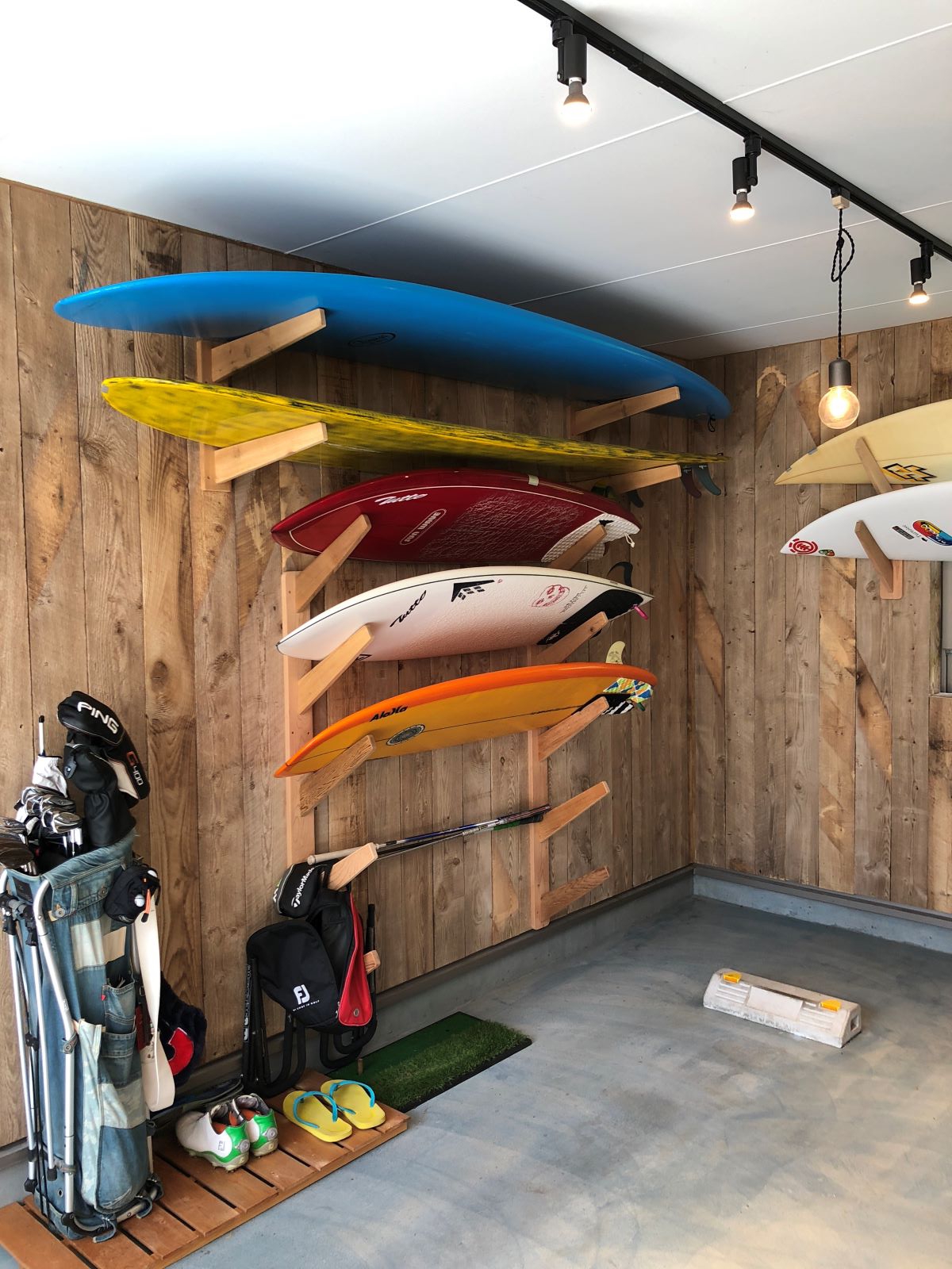 最安値2024ウォールラック ウォールシェルフ 男前 西海岸 サーフ 飾り棚 サーフィン 木製ラック・ウッドラック